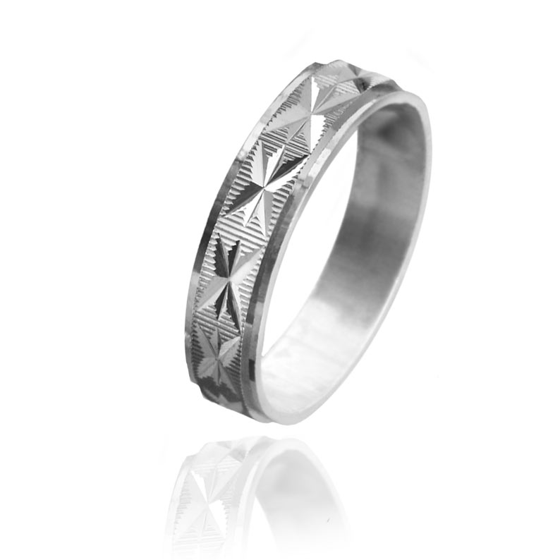 Stříbrný snubní prsten STAR